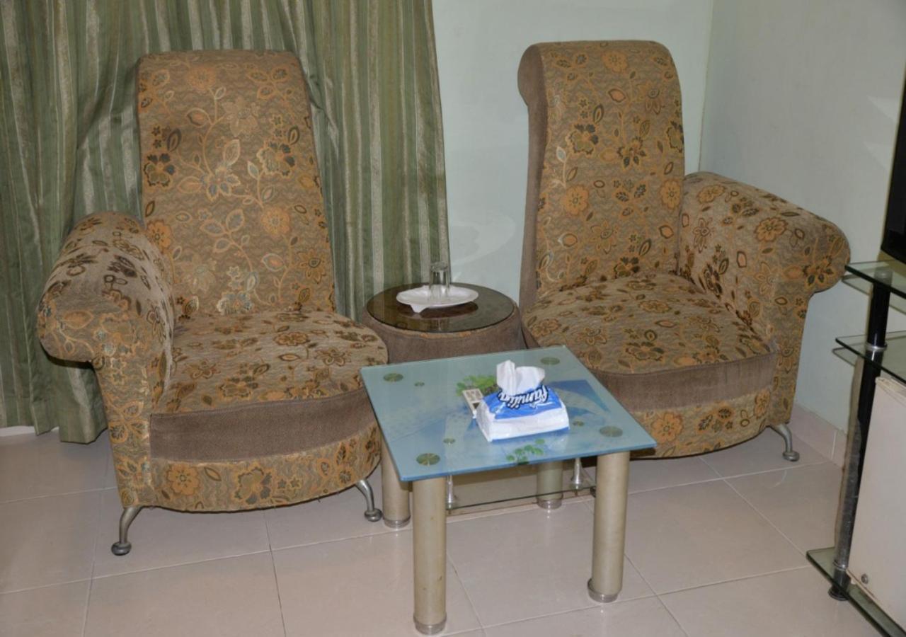 Step Inn Hotel Sukkur Exterior foto